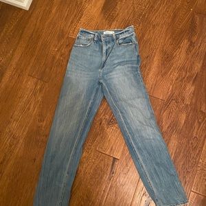 Abercrombie ultra high rise ankle straight jean